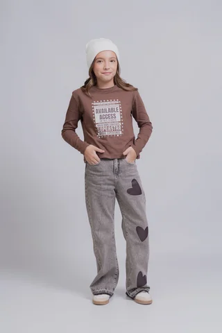 Remera  Eira De Jersey Con Estampa Available Access Detalle De Tachas Alreded - Vista 4
