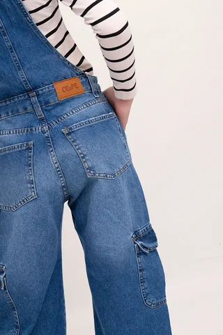 Jardinero Jeans Con Bolsillos Cargo - Vista 5