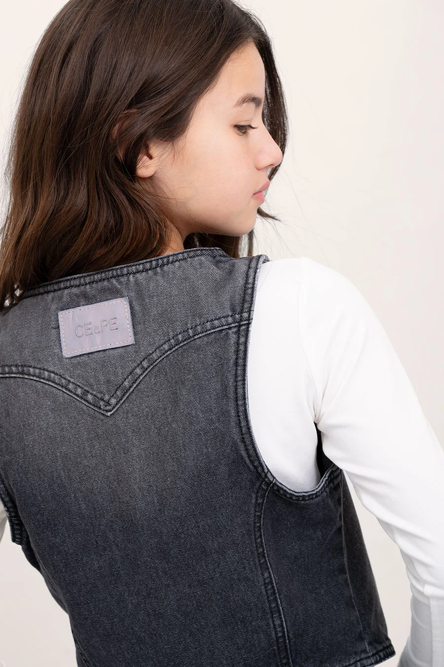 Chaleco Jeans Negro Con Detalle Strass