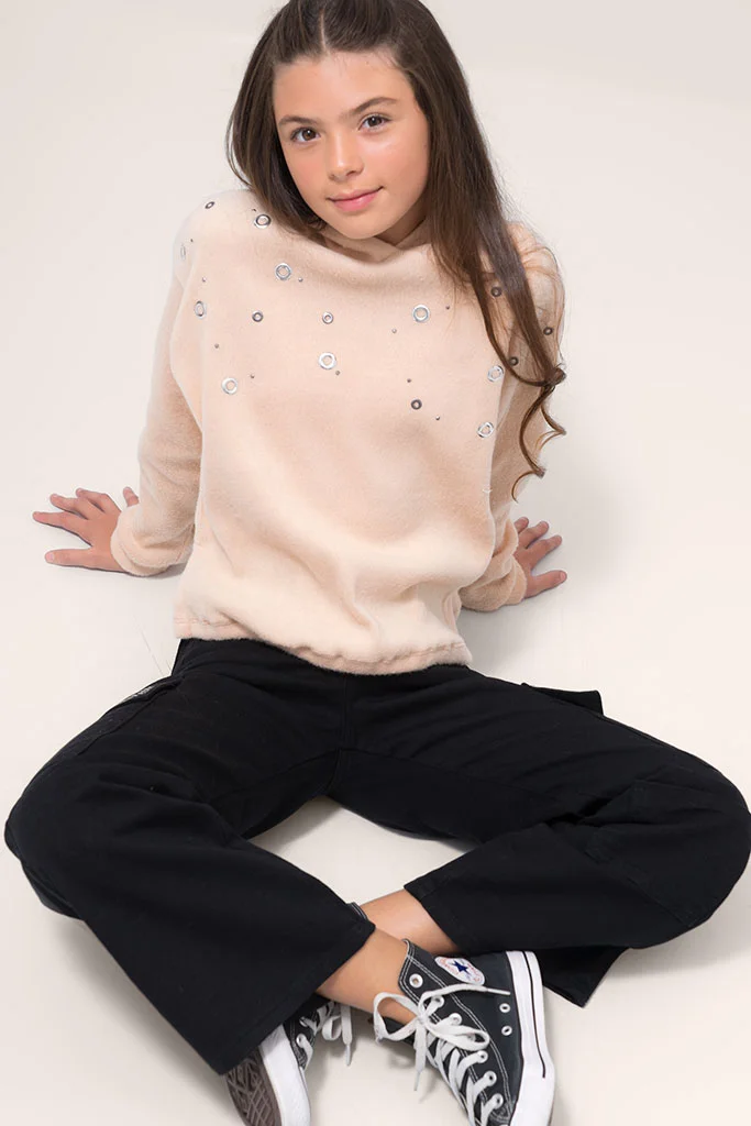 Hoodie En Lanilla Brush Con Capucha Detalles Con Oajlillos En Delantero