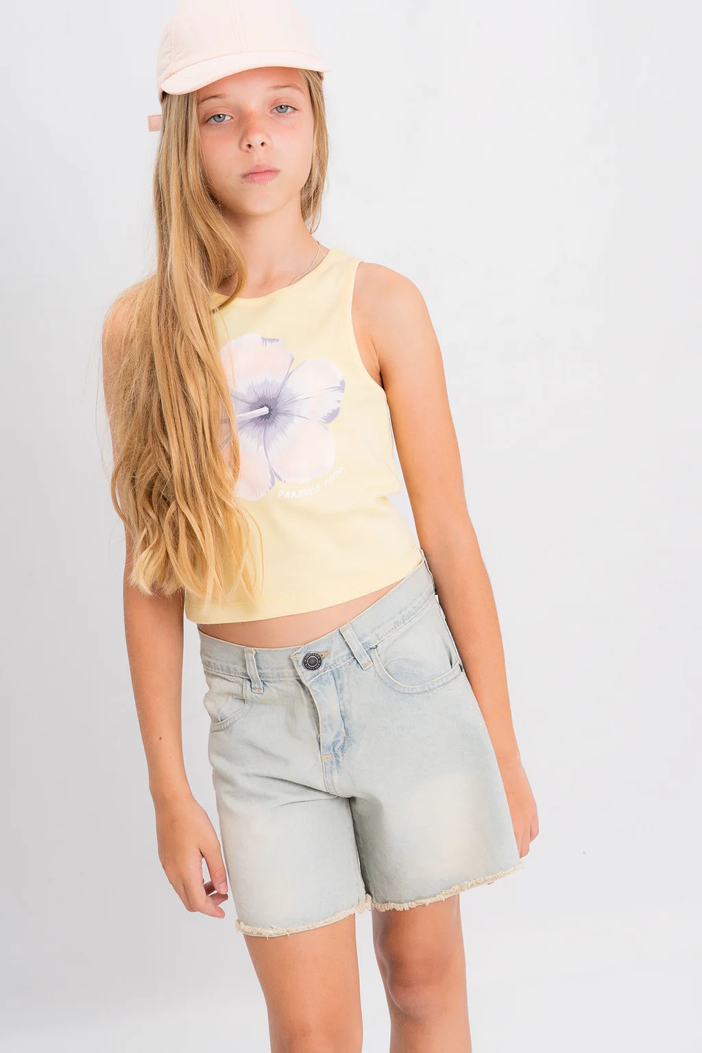 Bermuda Denim Desflecada Con Lluvia De Stras - 3