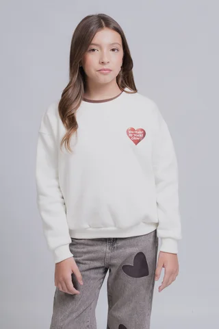 Buzo Sora De Frisa Con Estampa De Corazones Y Frase You Make My World Glow. - Vista 2