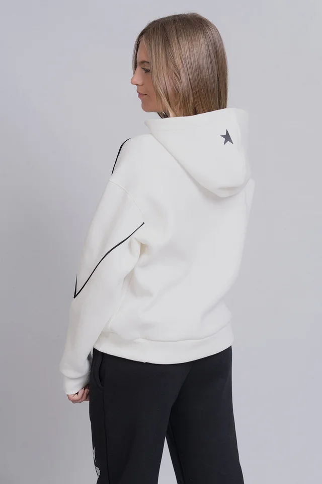 Hoodie Ellen De Frisa Over Con Vivos En Contracolor Estampa Get Over Y Detalle