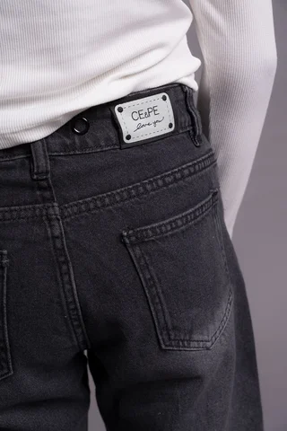 Jean Super Wide Leg Aline Black Con Botamanga Y Detalles De Ojales En Cintura Co - Vista 4