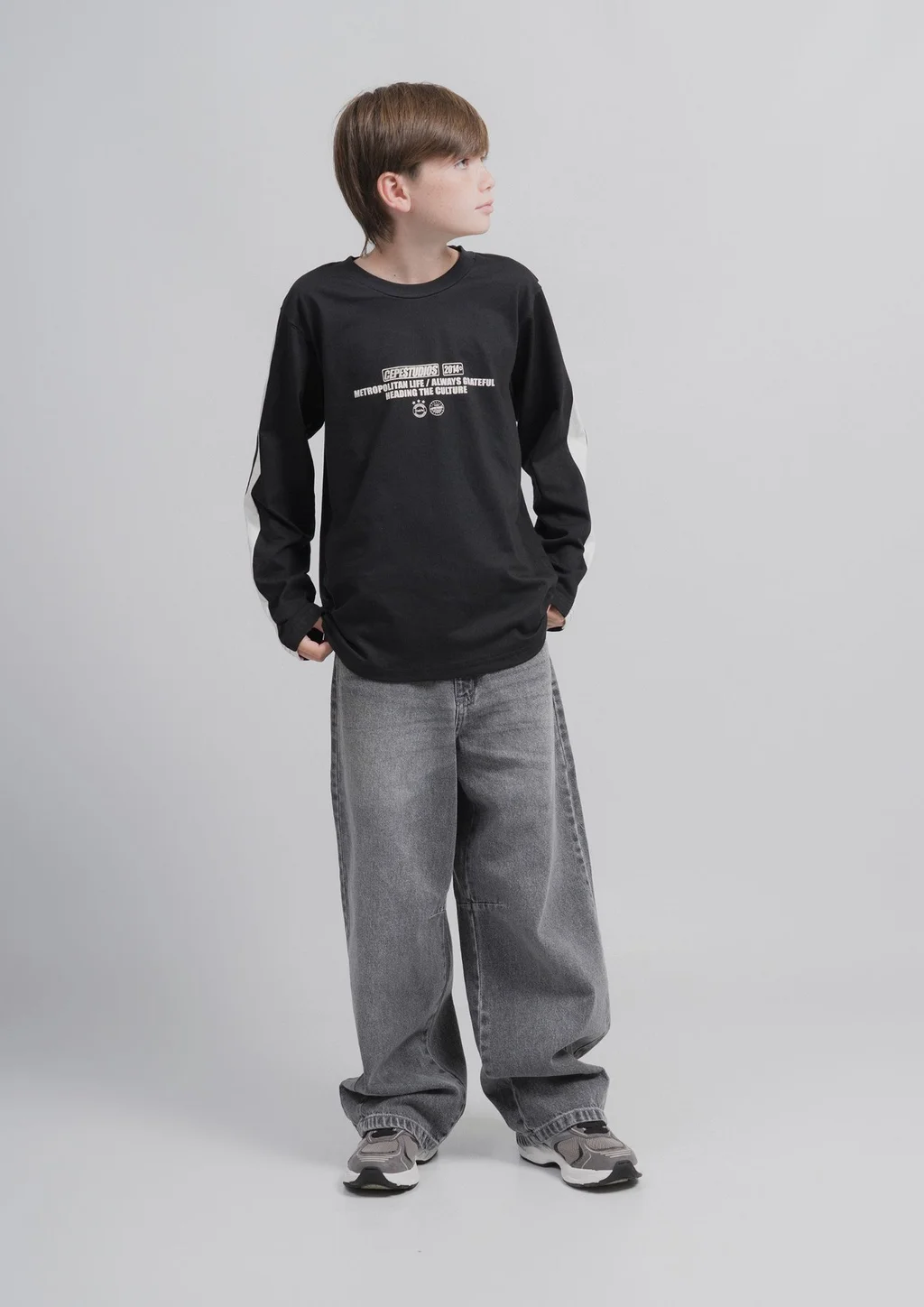 Jean Enzo Baggy Black Vintage Con Pinzas Y Lavado Localizado. Calce Amplio.