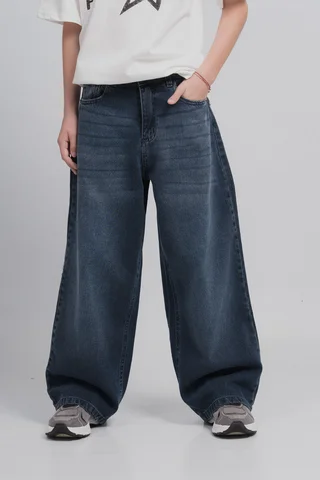 Jean Teo Baggy Blue Black Con Localizado Y Bigotes. Calce Amplio. - Vista 1