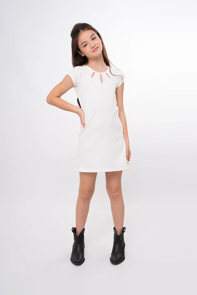Vestido Crepe Con Aberturas En Escote