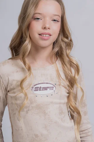 Remera Lune De Morley Vintage Con Estampa Star Y Detalle De Tachas. - Vista 1