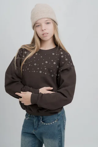 Hoddie Suri Cuello Redondo Full Tachas Y Ojalillos En Delantero - Vista 1