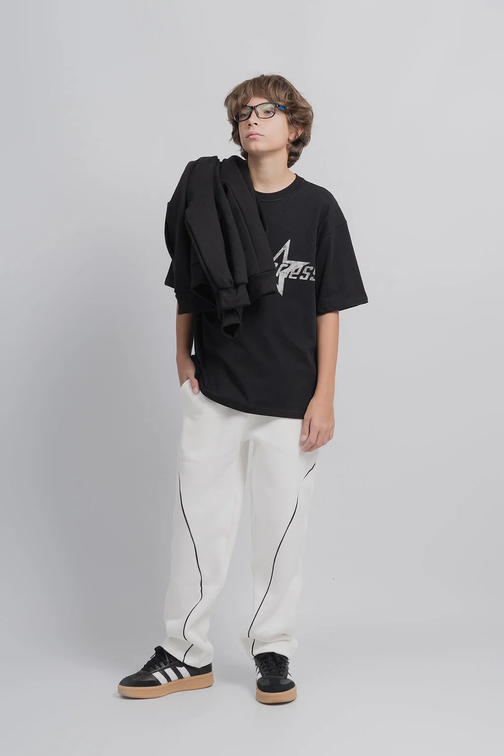 Remera Dylan Manga Corta Oversize En Algodón Frío Con Estampa Always Y Estrella. - 2