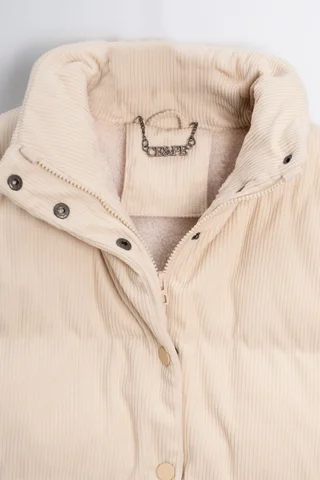 Campera De Corderoy Con Interior De Corderito Cuello Alto Y Broches Al Tono - Vista 3
