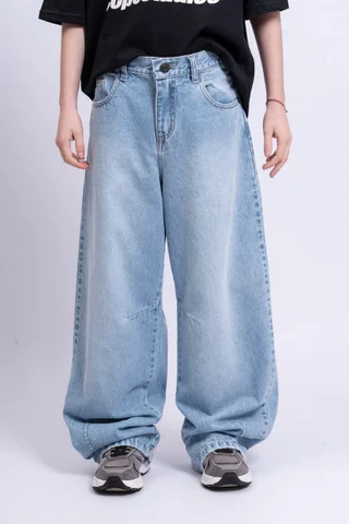 Jeans Lucca Baggy Celeste Con Pinzas Calce Relajado - Vista 2