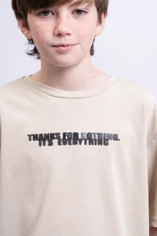 Remera Bauty Manga Corta Oversize En Algodon Frio Con Estanpa Thanks For Nothing - Vista 2