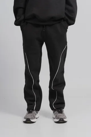 Jogger Dex Oversize De Frisa Con Recorte Y Vivo En Contratono. - Vista 1