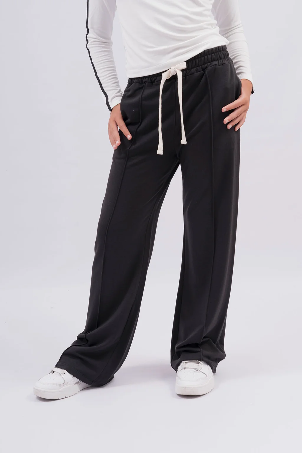 Jogger Con Alforzas Frizado - 4