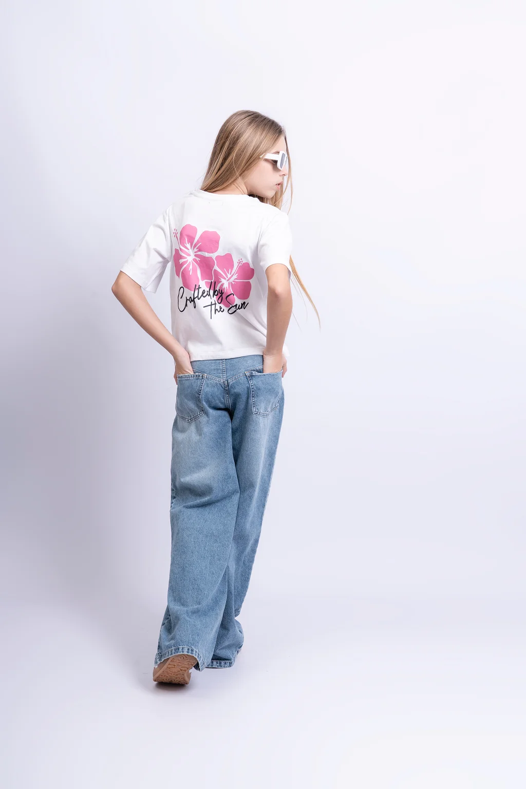 Jeans Super Wide Leg Alicia Cintura Cruzada Con Colgante Flor - 3