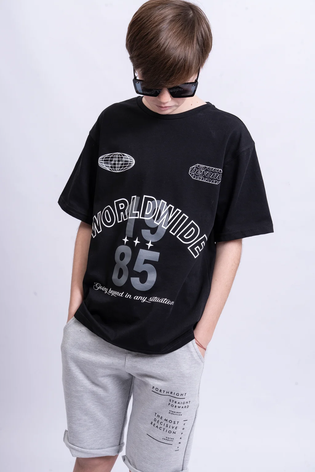 Remera Teo Manga Corta Oversize En Algodon Fro Con Estampa Worldwide 1985 - 2