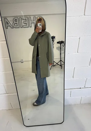 Piloto Sainz - impermeable - Vista 5