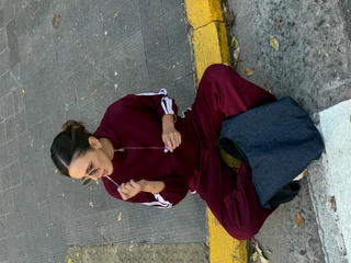 Buzo Oysho - Capucha canguro guias - Vista 1