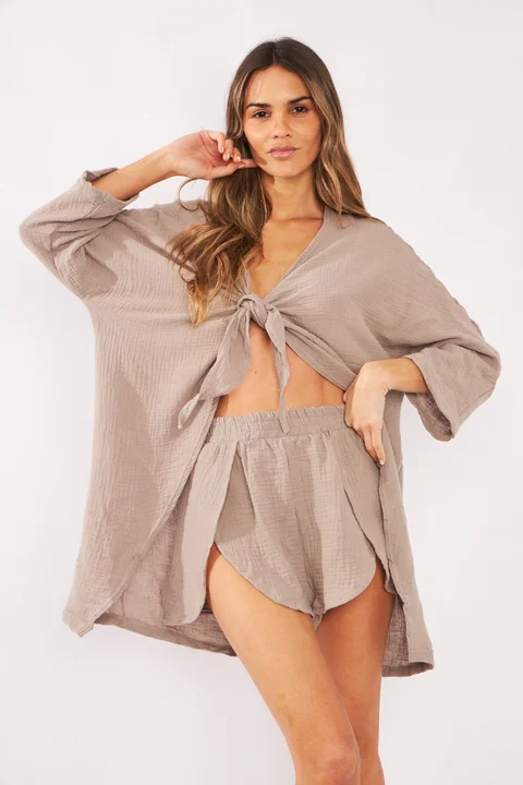 Short Minhas - Art 1414