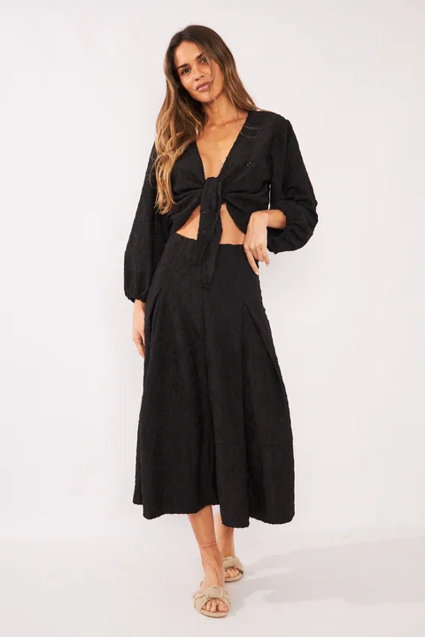 Falda Mora - Art 1362