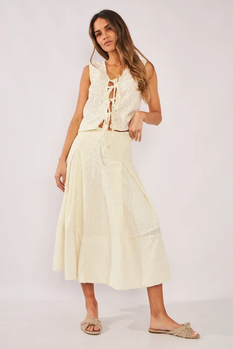 Falda Mora - Art 1362