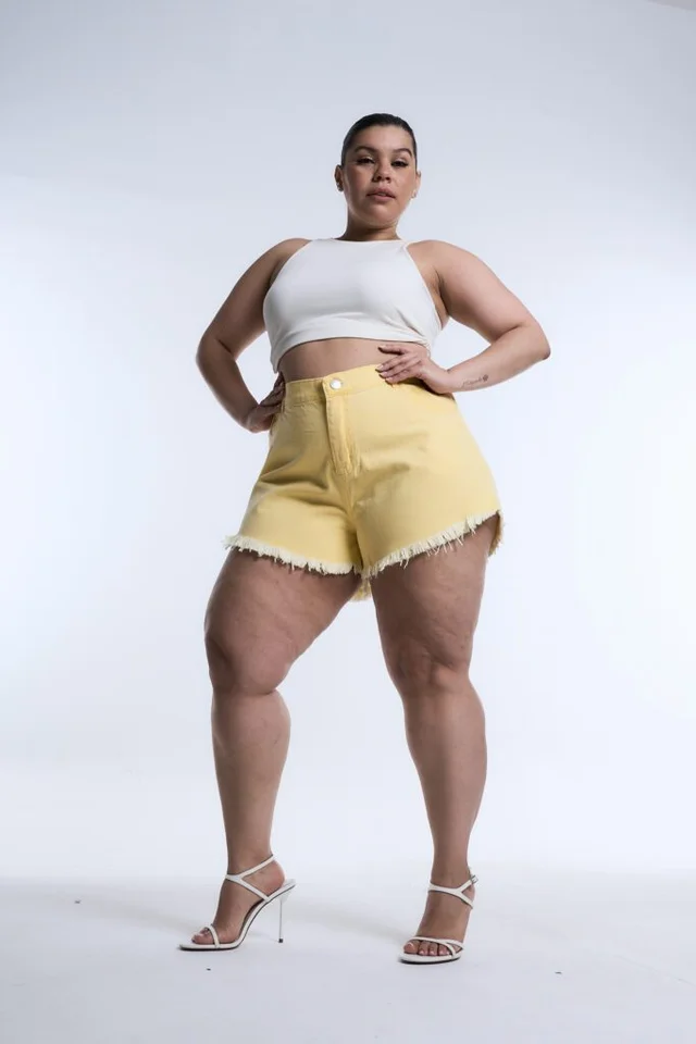 SHORT AMANDIA DESFLECADO