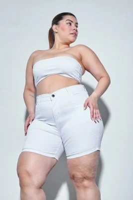 SHORT WHITE