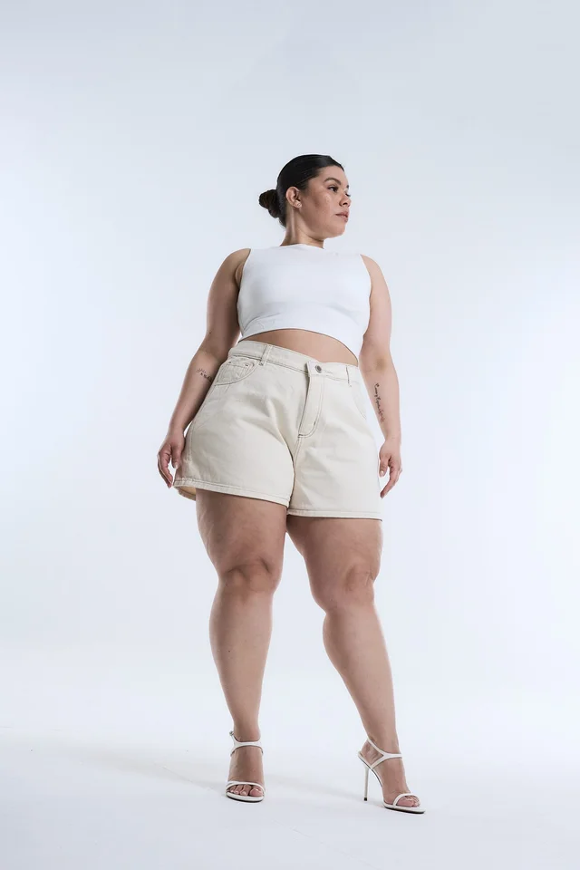 SHORT BEIGE RIGIDO