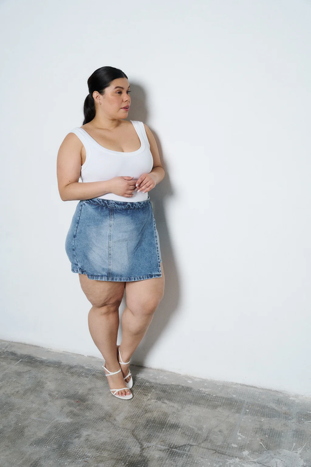 SHORT POLLERA ZION CIERRE LATERAL CINTURA ELÁSTICA RÍGIDO