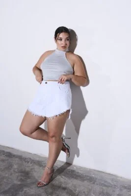 SHORT WHITANIA BRILLOS