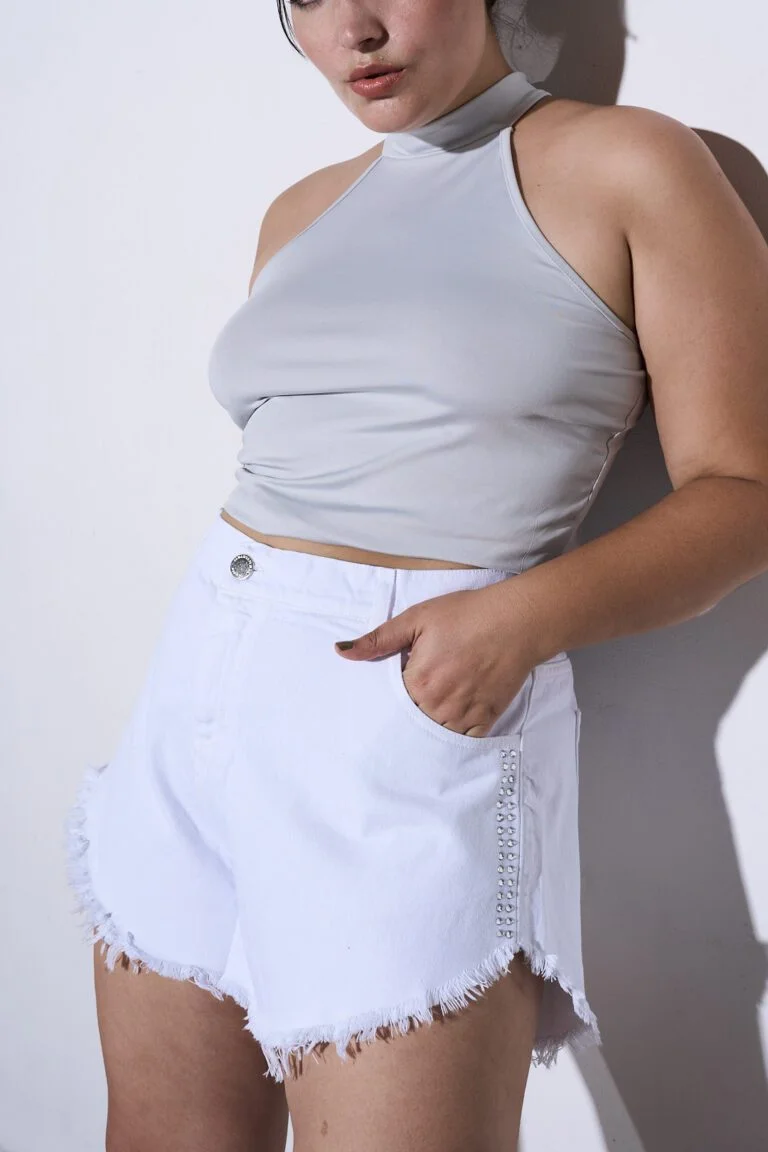 SHORT WHITANIA BRILLOS