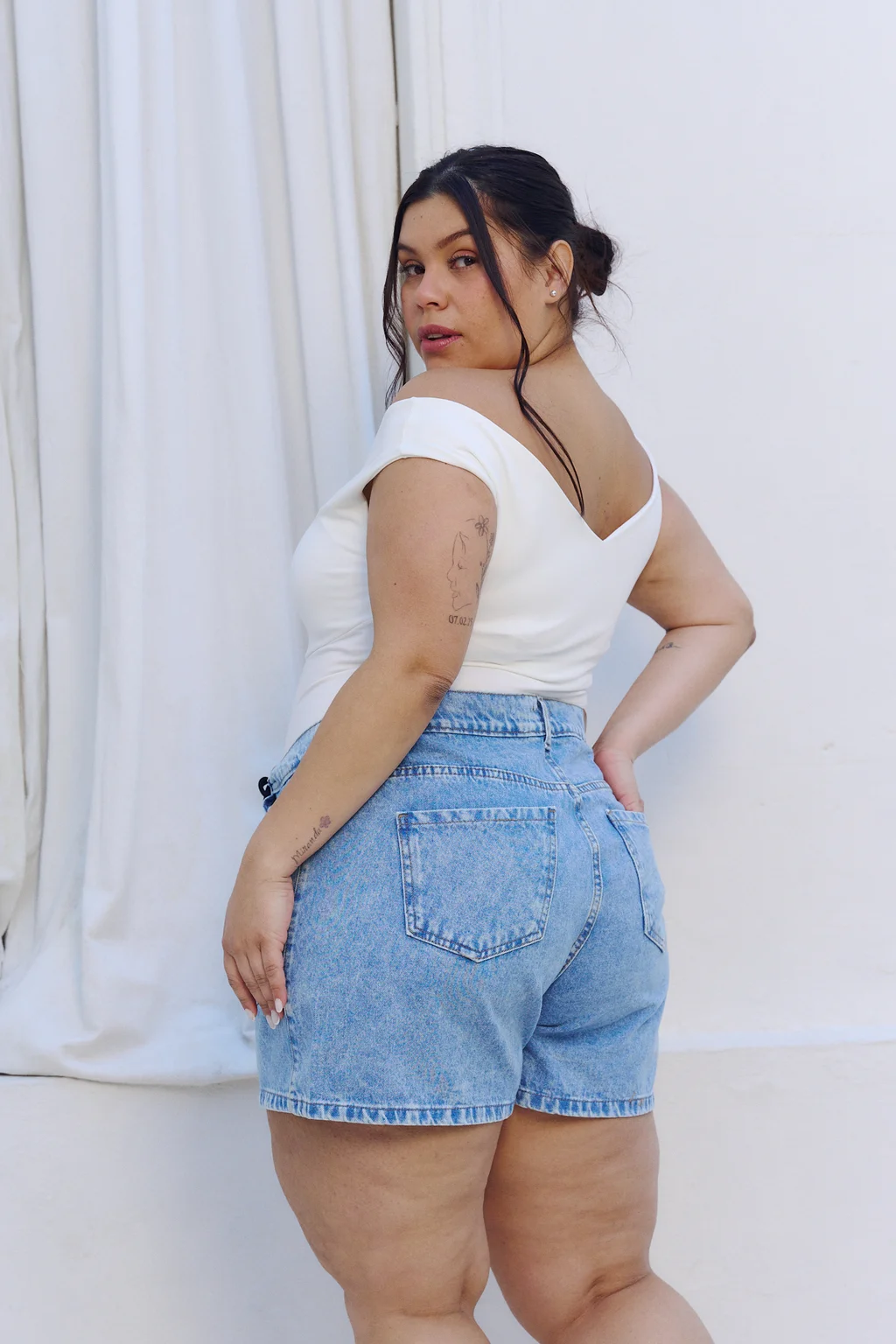 SHORT LYKOS TACHA NEVADO RÍGIDO