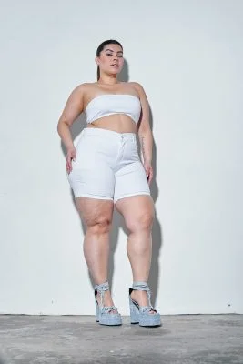 SHORT WHITE