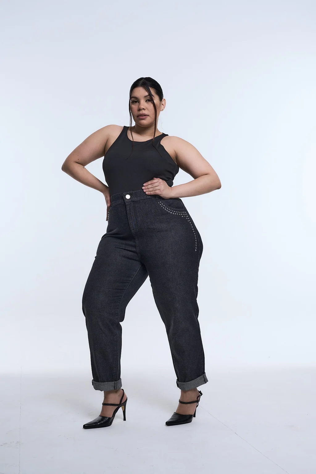 MOM BÉLBICA TACHAS