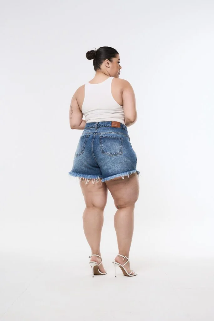 SHORT NIVARA BIGOTE NEVADO
