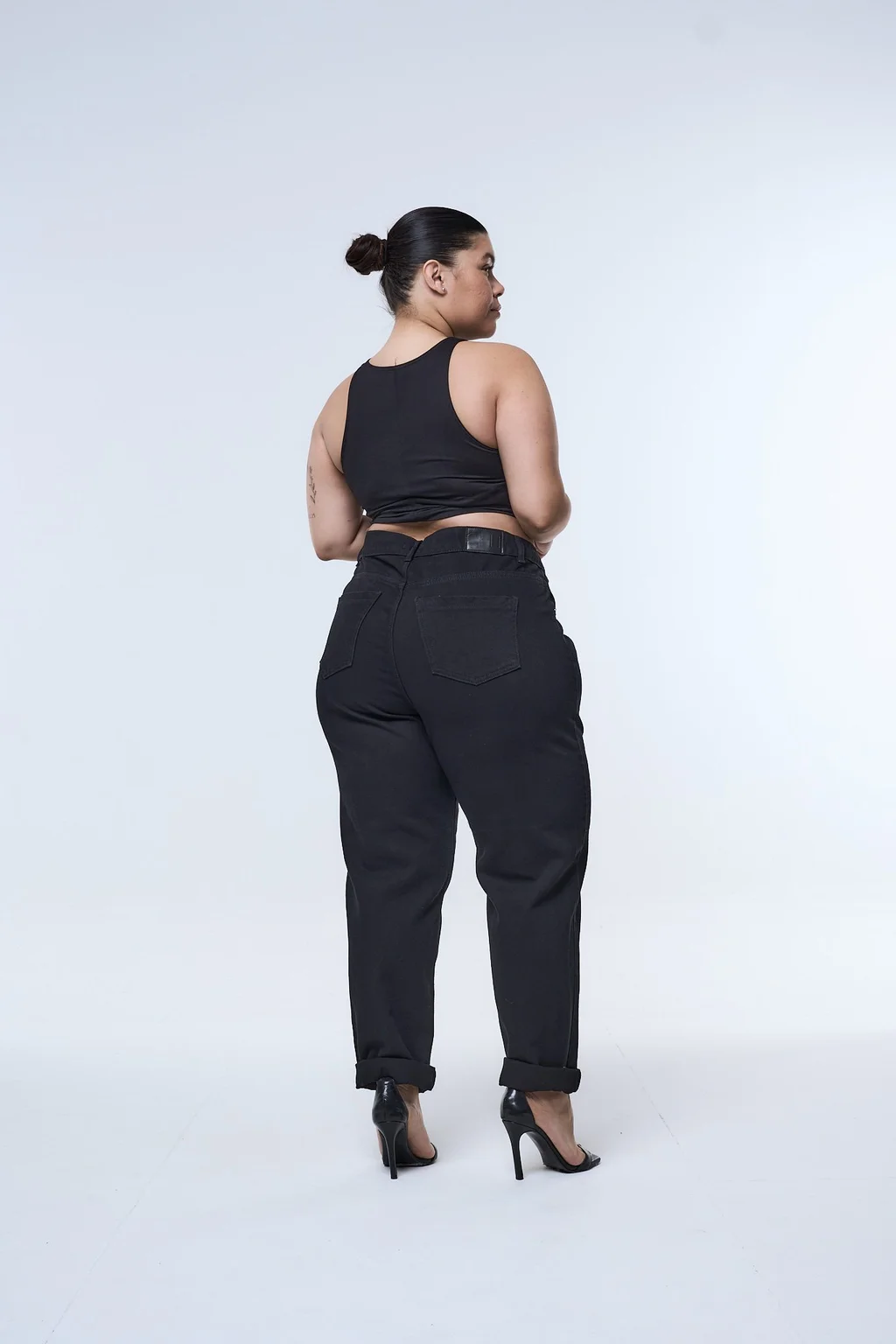 MOM BLACK