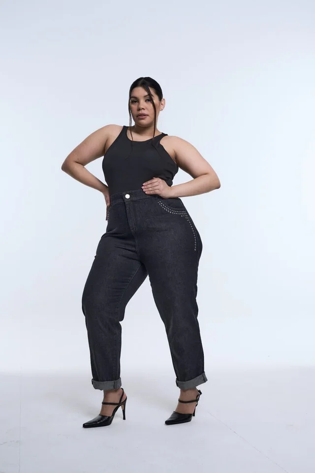 MOM BÉLBICA TACHAS