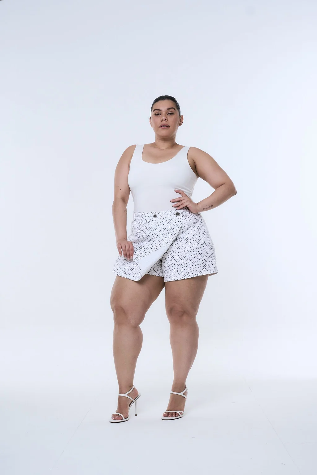 SHORT-POLLERA OFHELIA RIGIDO