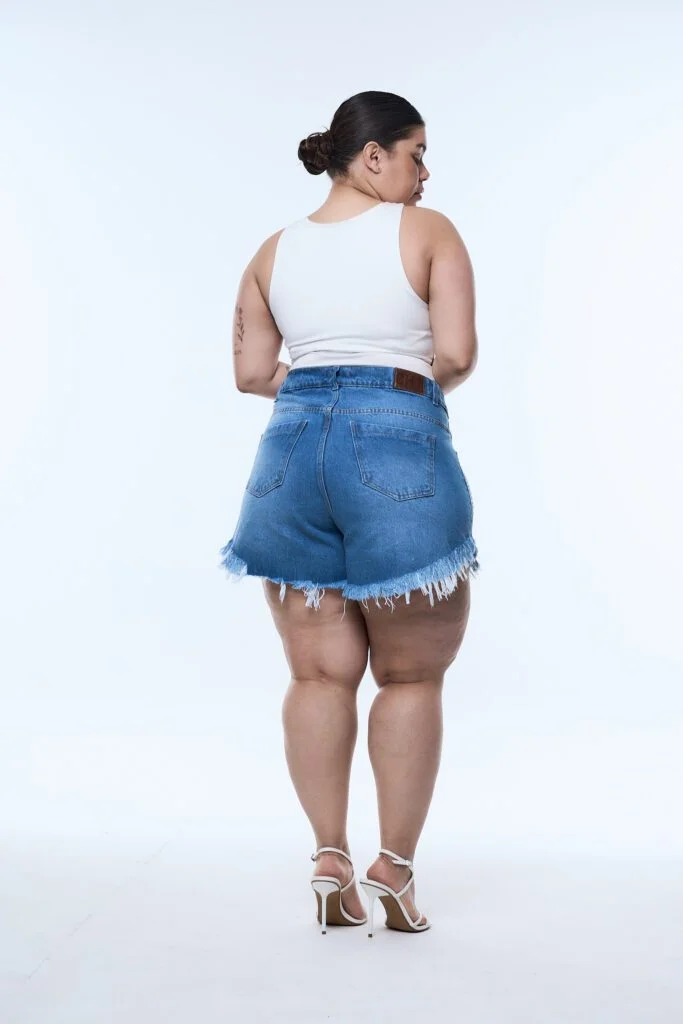 SHORT ISORYA BRILLOS