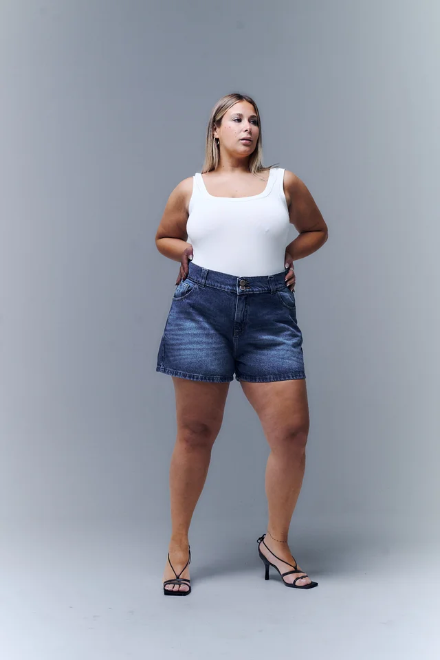 SHORT INDIGO CINTURA ANCHA BIGOTE RIGIDO