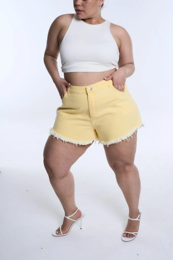 SHORT AMANDIA DESFLECADO