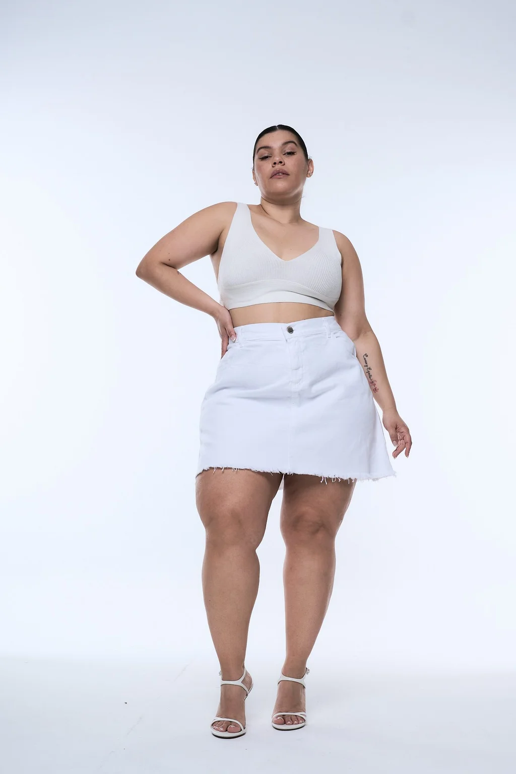POLLERA WHITE RIGIDO