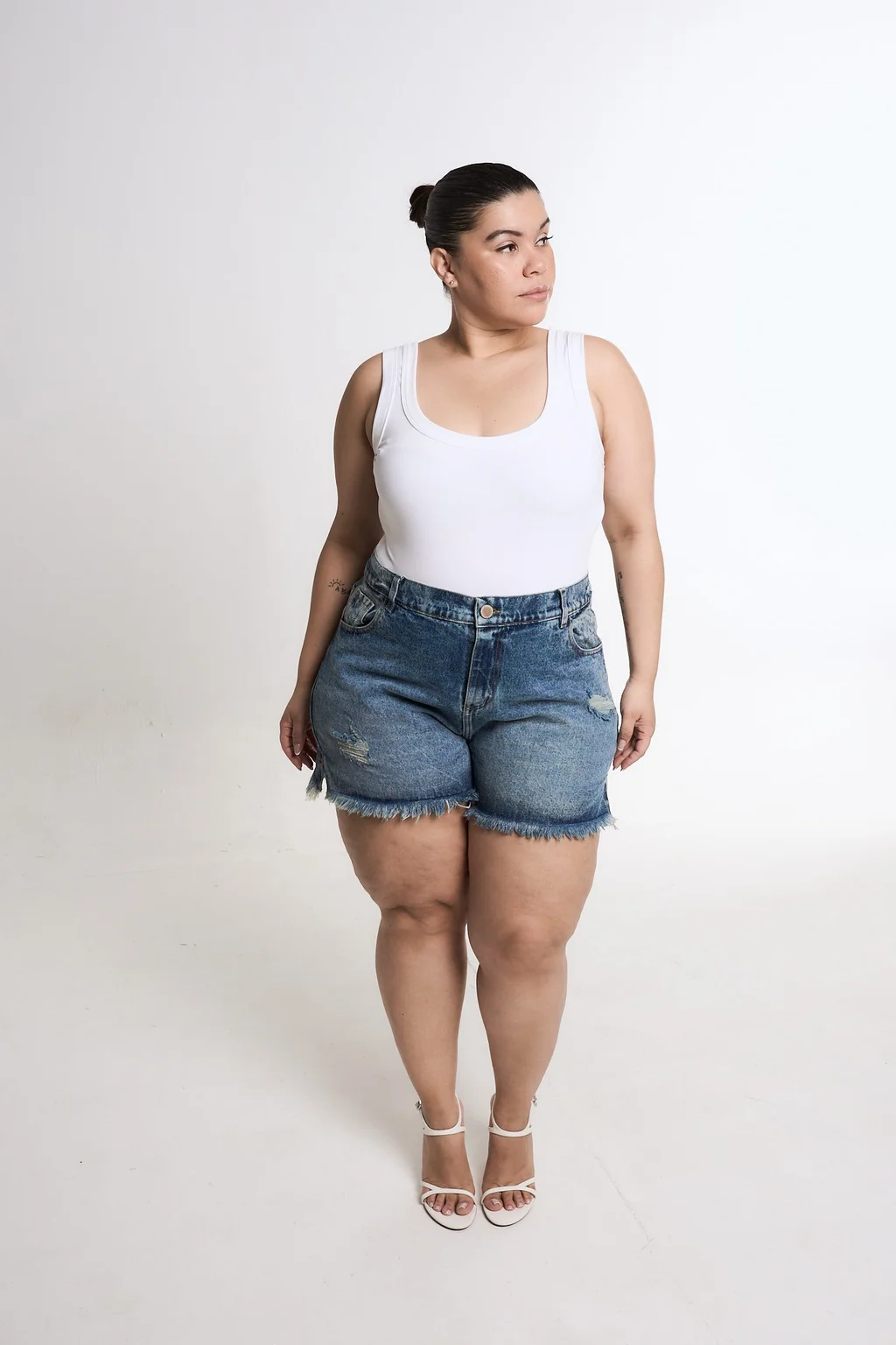 SHORT ORYA TAJO ROTURA BIGOTE MATIZADO