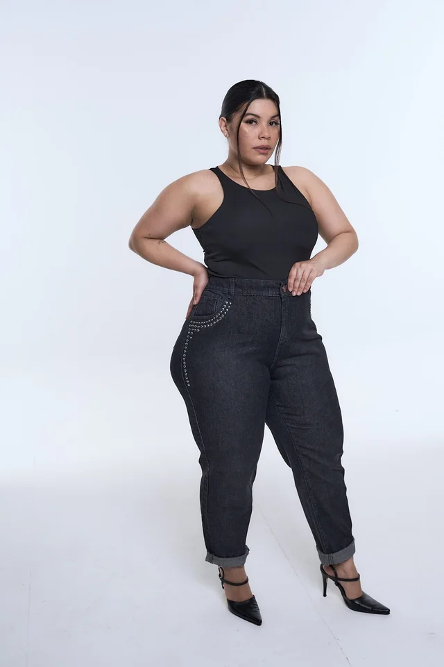 MOM BÉLBICA TACHAS
