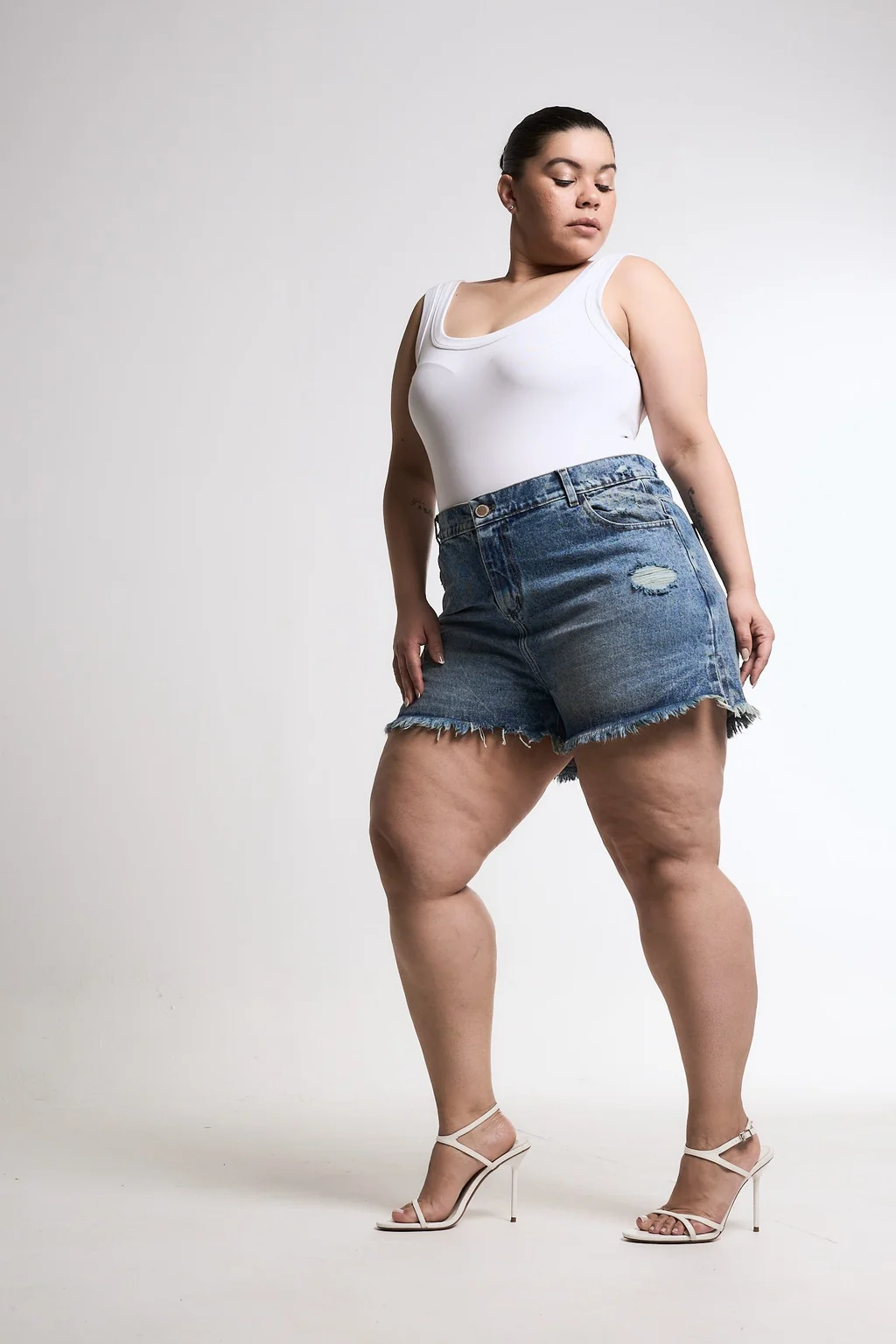 SHORT ORYA TAJO ROTURA BIGOTE MATIZADO