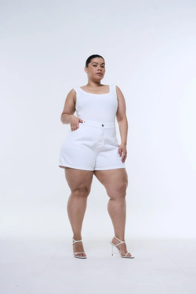 SHORT WHITARA