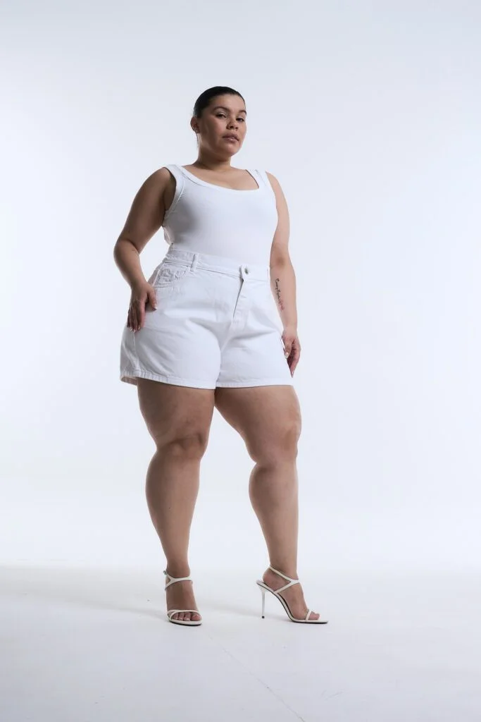 SHORT WHITARA