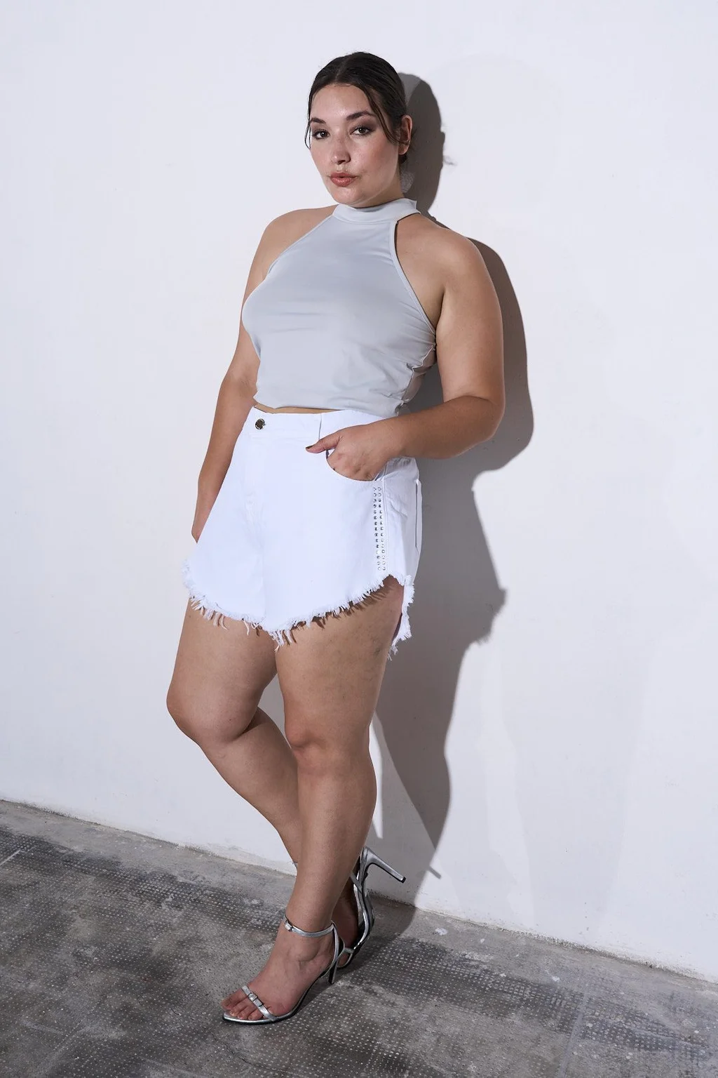 SHORT WHITANIA BRILLOS RIGIDO