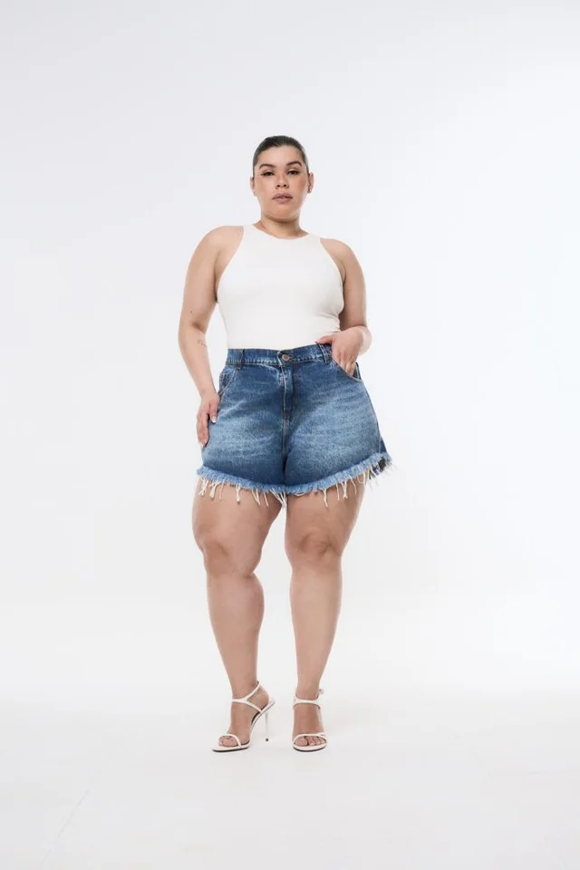 SHORT NIVARA BIGOTE NEVADO